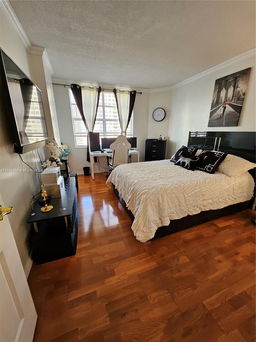 Hallandale Beach, Florida 33009, 2 Bedrooms Bedrooms, ,2 BathroomsBathrooms,Residential,For Sale,A11540055