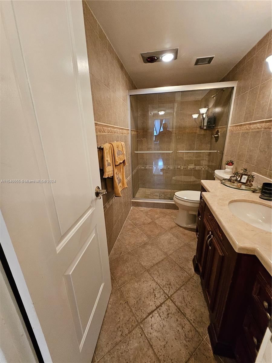 Hallandale Beach, Florida 33009, 2 Bedrooms Bedrooms, ,2 BathroomsBathrooms,Residential,For Sale,A11540055