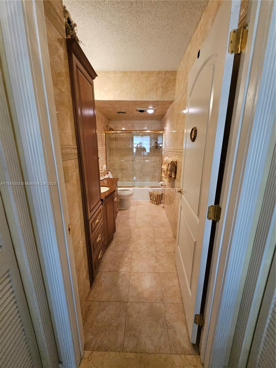 Hallandale Beach, Florida 33009, 2 Bedrooms Bedrooms, ,2 BathroomsBathrooms,Residential,For Sale,A11540055