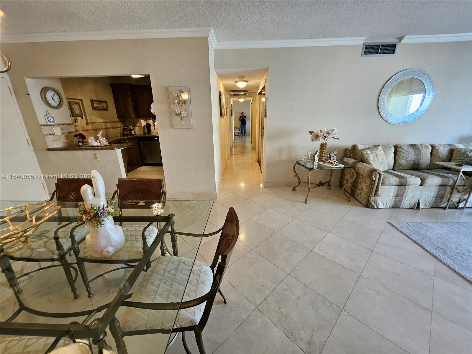 Hallandale Beach, Florida 33009, 2 Bedrooms Bedrooms, ,2 BathroomsBathrooms,Residential,For Sale,A11540055