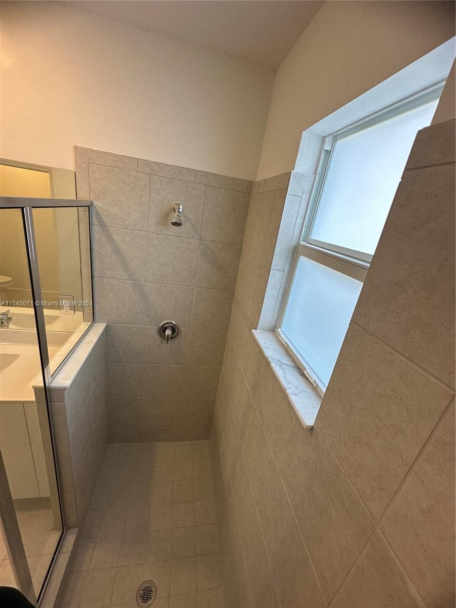 16931 SW 290th Ter C, Homestead, Florida 33030, ,1 BathroomBathrooms,Residentiallease,For Rent,16931 SW 290th Ter C,A11540071