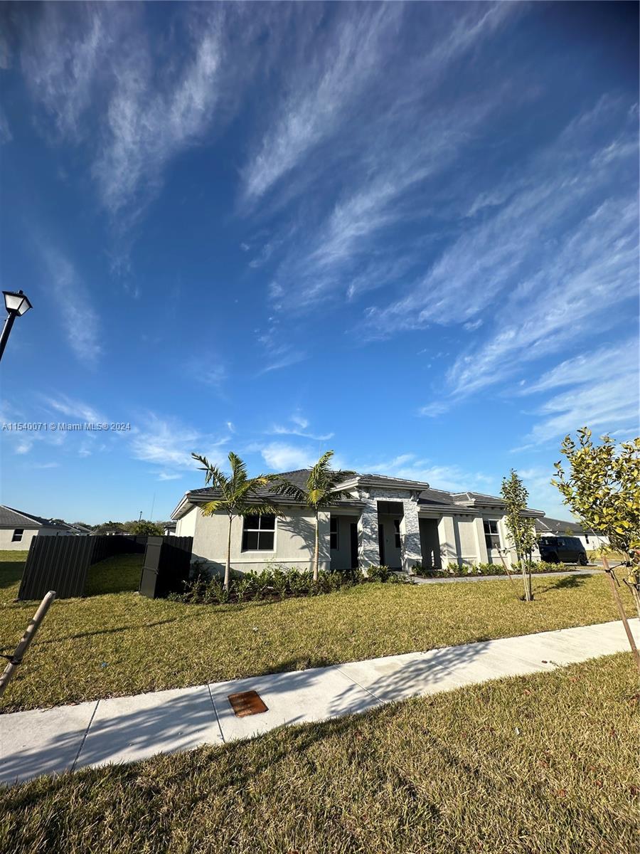 16931 SW 290th Ter C, Homestead, Florida 33030, ,1 BathroomBathrooms,Residentiallease,For Rent,16931 SW 290th Ter C,A11540071