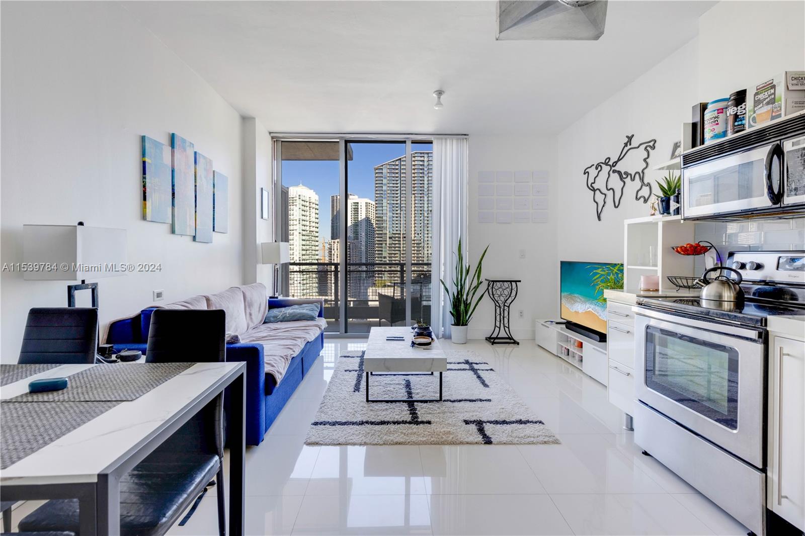 690 SW 1st Ct 2308, Miami, Florida 33130, 1 Bedroom Bedrooms, ,1 BathroomBathrooms,Residential,For Sale,690 SW 1st Ct 2308,A11539784