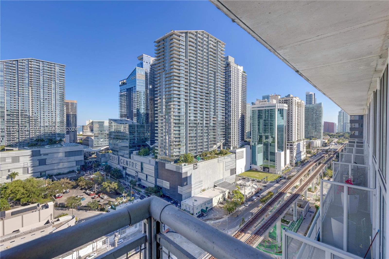 690 SW 1st Ct 2308, Miami, Florida 33130, 1 Bedroom Bedrooms, ,1 BathroomBathrooms,Residential,For Sale,690 SW 1st Ct 2308,A11539784
