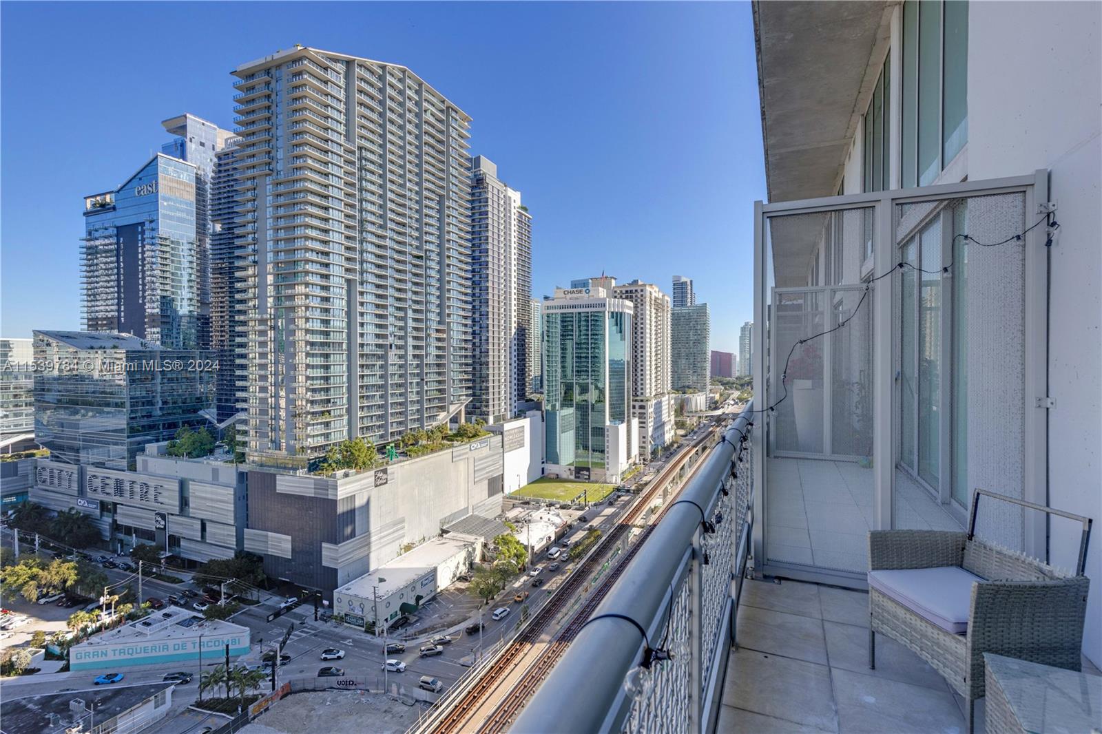 690 SW 1st Ct 2308, Miami, Florida 33130, 1 Bedroom Bedrooms, ,1 BathroomBathrooms,Residential,For Sale,690 SW 1st Ct 2308,A11539784