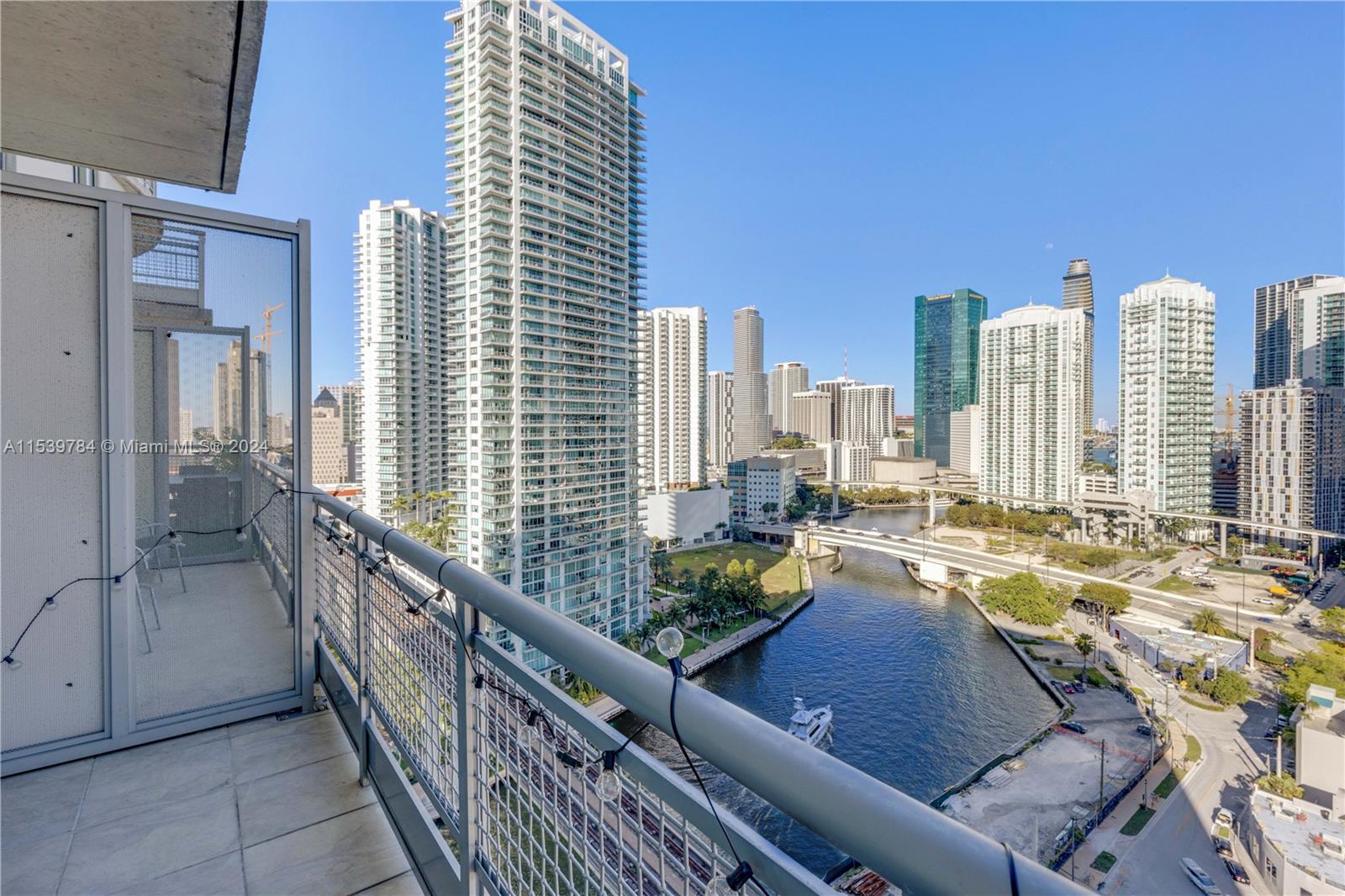 690 SW 1st Ct 2308, Miami, Florida 33130, 1 Bedroom Bedrooms, ,1 BathroomBathrooms,Residential,For Sale,690 SW 1st Ct 2308,A11539784
