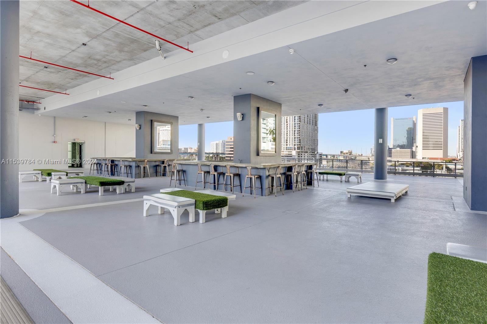 690 SW 1st Ct 2308, Miami, Florida 33130, 1 Bedroom Bedrooms, ,1 BathroomBathrooms,Residential,For Sale,690 SW 1st Ct 2308,A11539784