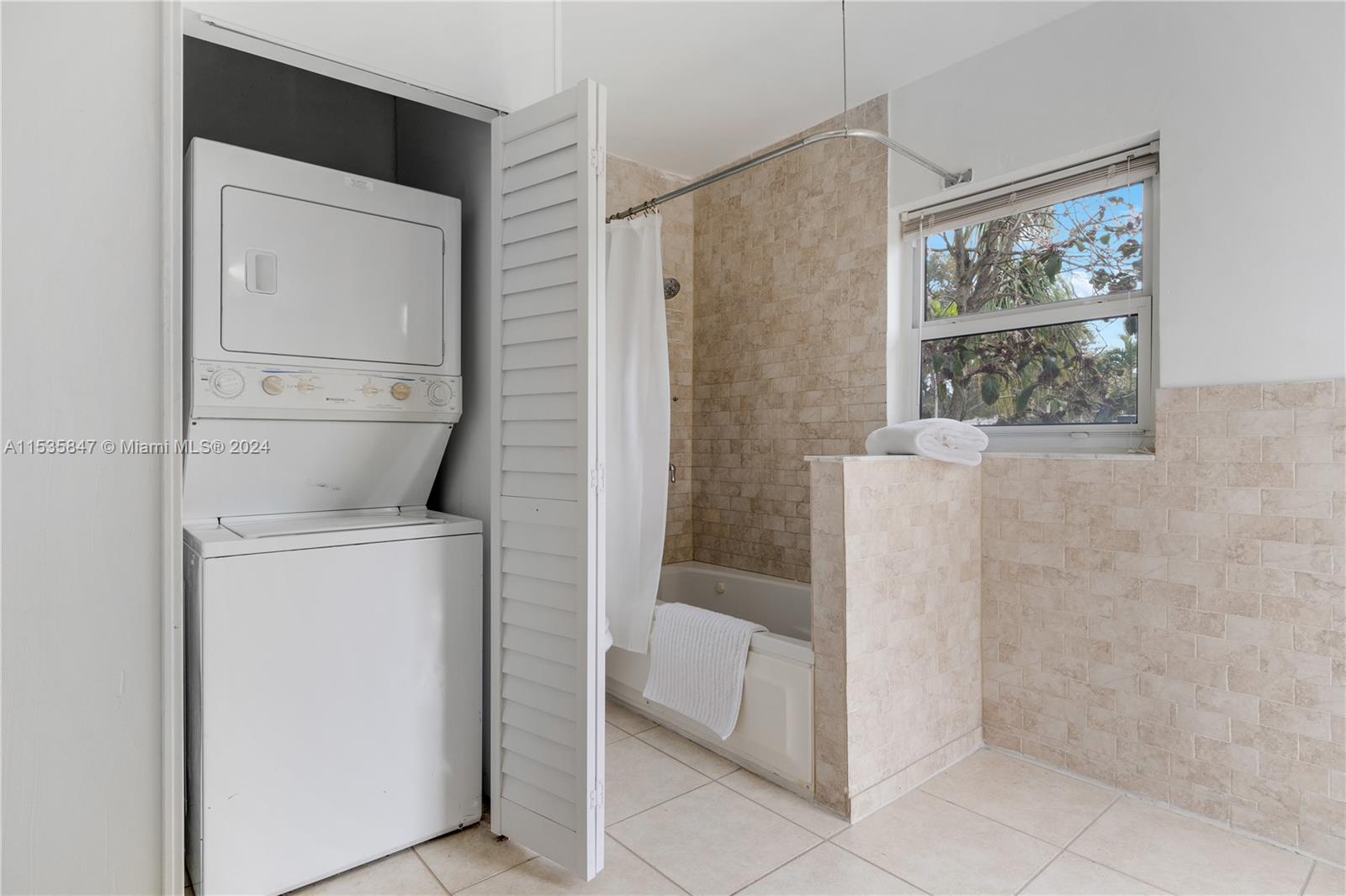 76 NE 49th St, Miami, Florida 33137, 4 Bedrooms Bedrooms, ,3 BathroomsBathrooms,Residential,For Sale,76 NE 49th St,A11535847