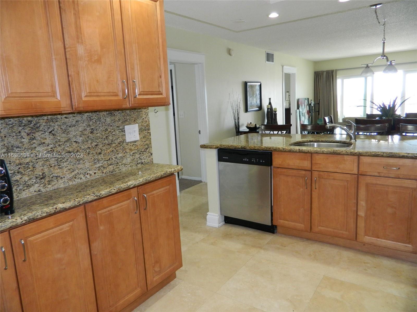 1500 S Ocean Blvd 1408, Lauderdale By The Sea, Florida 33062, 2 Bedrooms Bedrooms, ,2 BathroomsBathrooms,Residentiallease,For Rent,1500 S Ocean Blvd 1408,A11536539