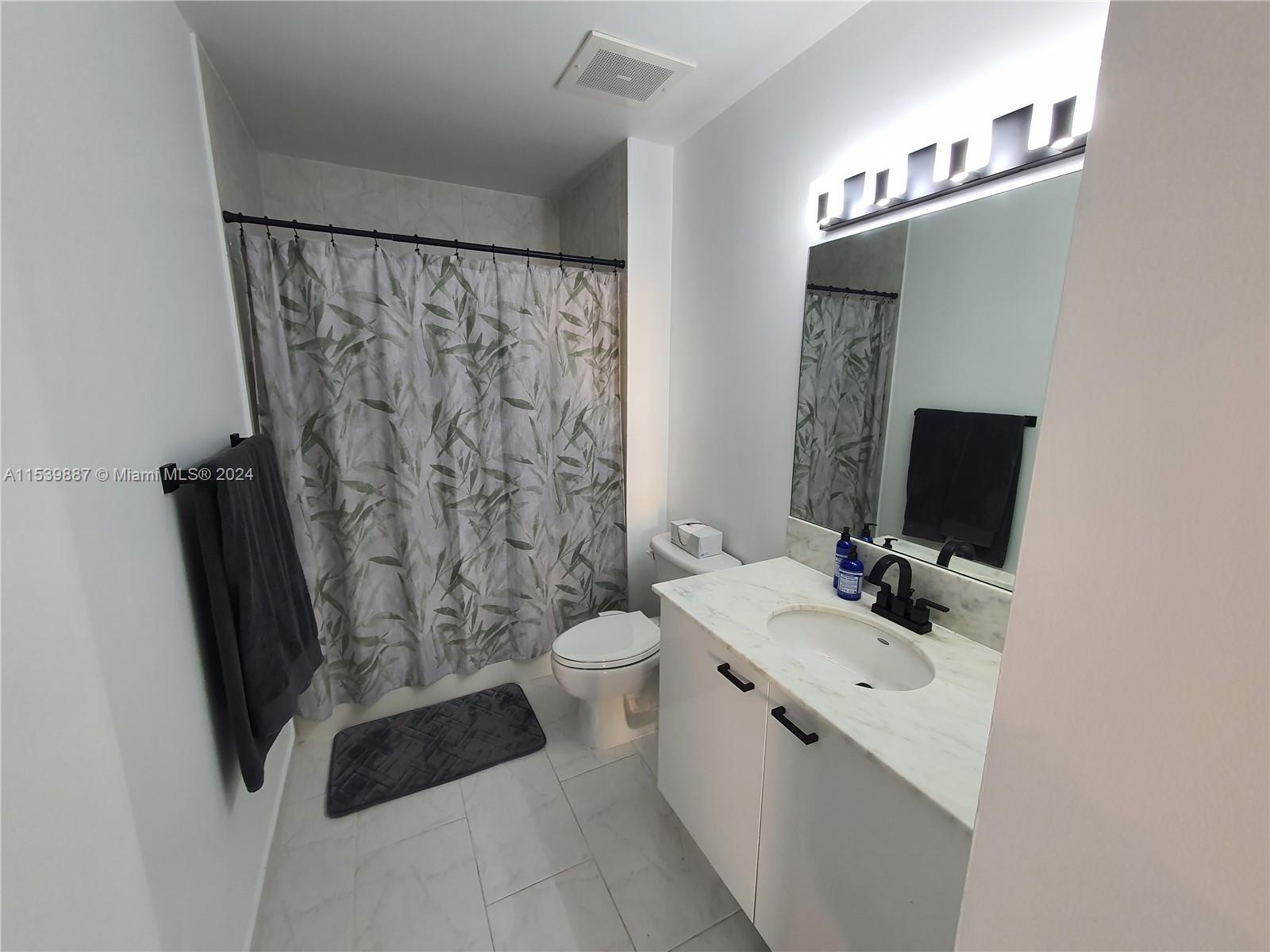 133 NE 2nd Ave 2012, Miami, Florida 33132, 2 Bedrooms Bedrooms, ,2 BathroomsBathrooms,Residential,For Sale,133 NE 2nd Ave 2012,A11539887