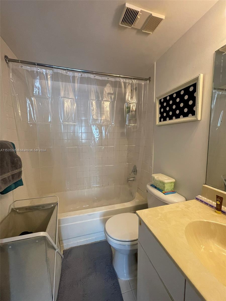 850 N Miami Ave W-2209, Miami, Florida 33136, 2 Bedrooms Bedrooms, ,2 BathroomsBathrooms,Residential,For Sale,850 N Miami Ave W-2209,A11535245