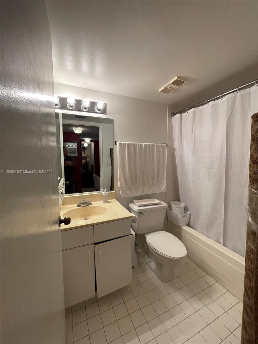 850 N Miami Ave W-2209, Miami, Florida 33136, 2 Bedrooms Bedrooms, ,2 BathroomsBathrooms,Residential,For Sale,850 N Miami Ave W-2209,A11535245