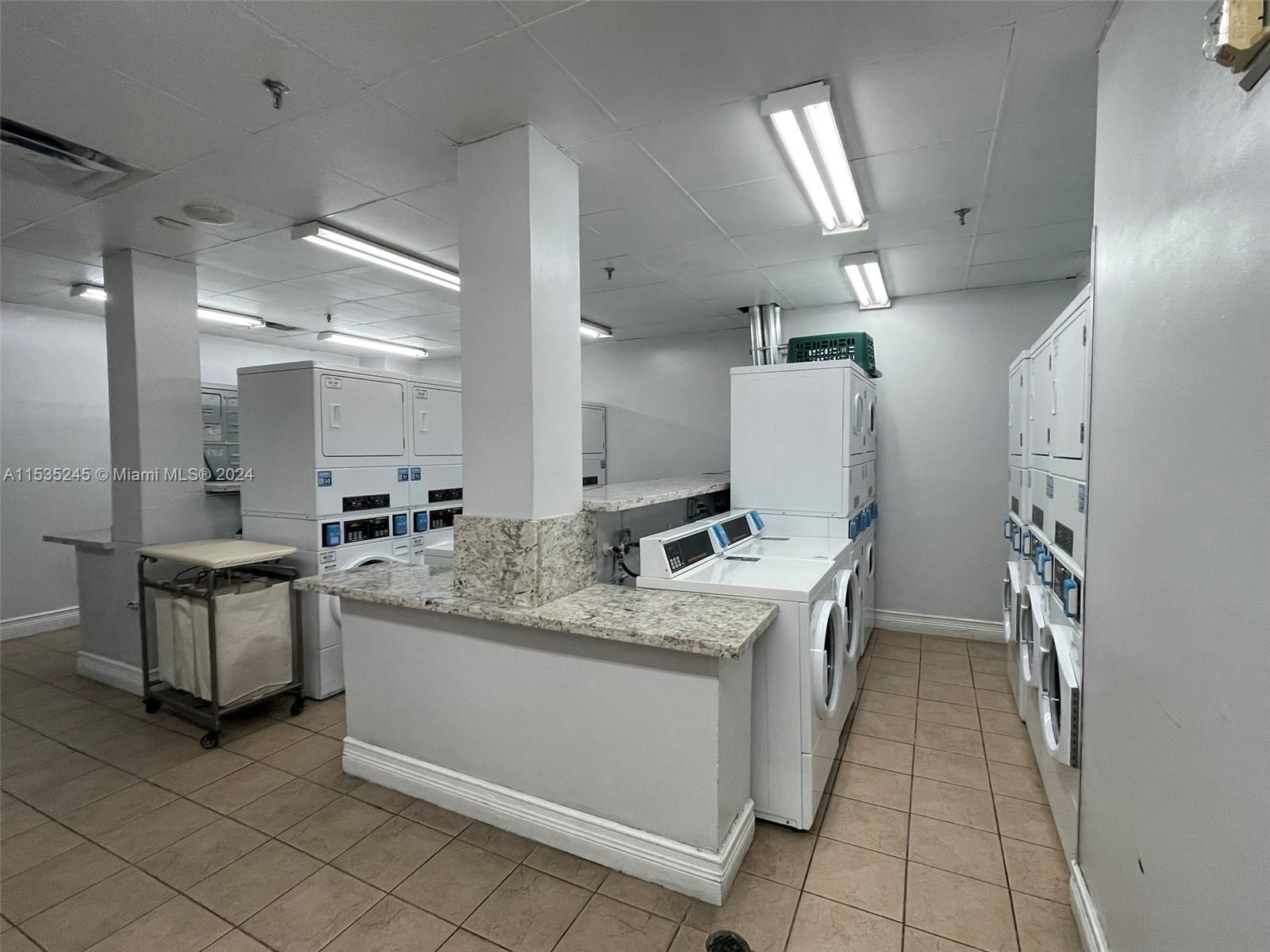 850 N Miami Ave W-2209, Miami, Florida 33136, 2 Bedrooms Bedrooms, ,2 BathroomsBathrooms,Residential,For Sale,850 N Miami Ave W-2209,A11535245