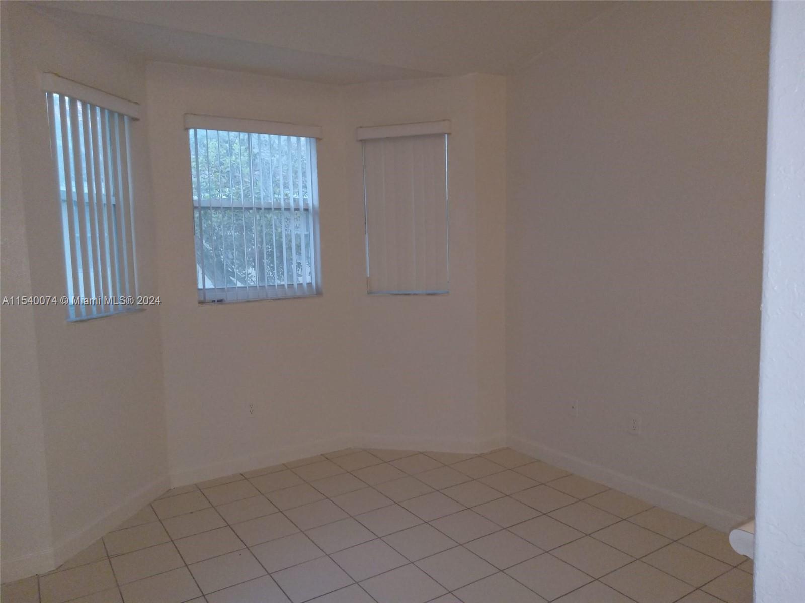 1663 SE 29th St 204, Homestead, Florida 33035, 2 Bedrooms Bedrooms, ,2 BathroomsBathrooms,Residential,For Sale,1663 SE 29th St 204,A11540074