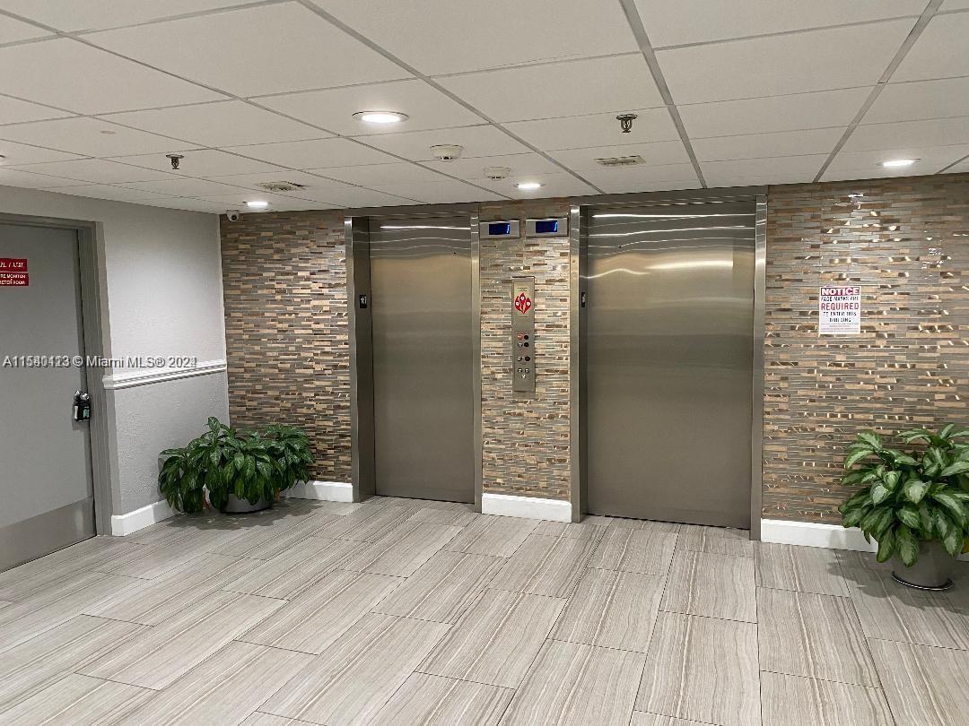 901 Hillcrest Dr 315, Hollywood, Florida 33021, 2 Bedrooms Bedrooms, ,2 BathroomsBathrooms,Residentiallease,For Rent,901 Hillcrest Dr 315,A11540113