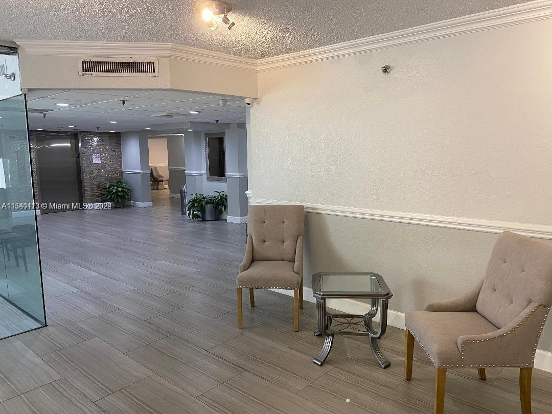 901 Hillcrest Dr 315, Hollywood, Florida 33021, 2 Bedrooms Bedrooms, ,2 BathroomsBathrooms,Residentiallease,For Rent,901 Hillcrest Dr 315,A11540113