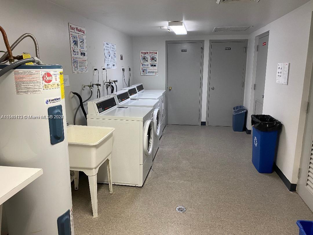 901 Hillcrest Dr 315, Hollywood, Florida 33021, 2 Bedrooms Bedrooms, ,2 BathroomsBathrooms,Residentiallease,For Rent,901 Hillcrest Dr 315,A11540113