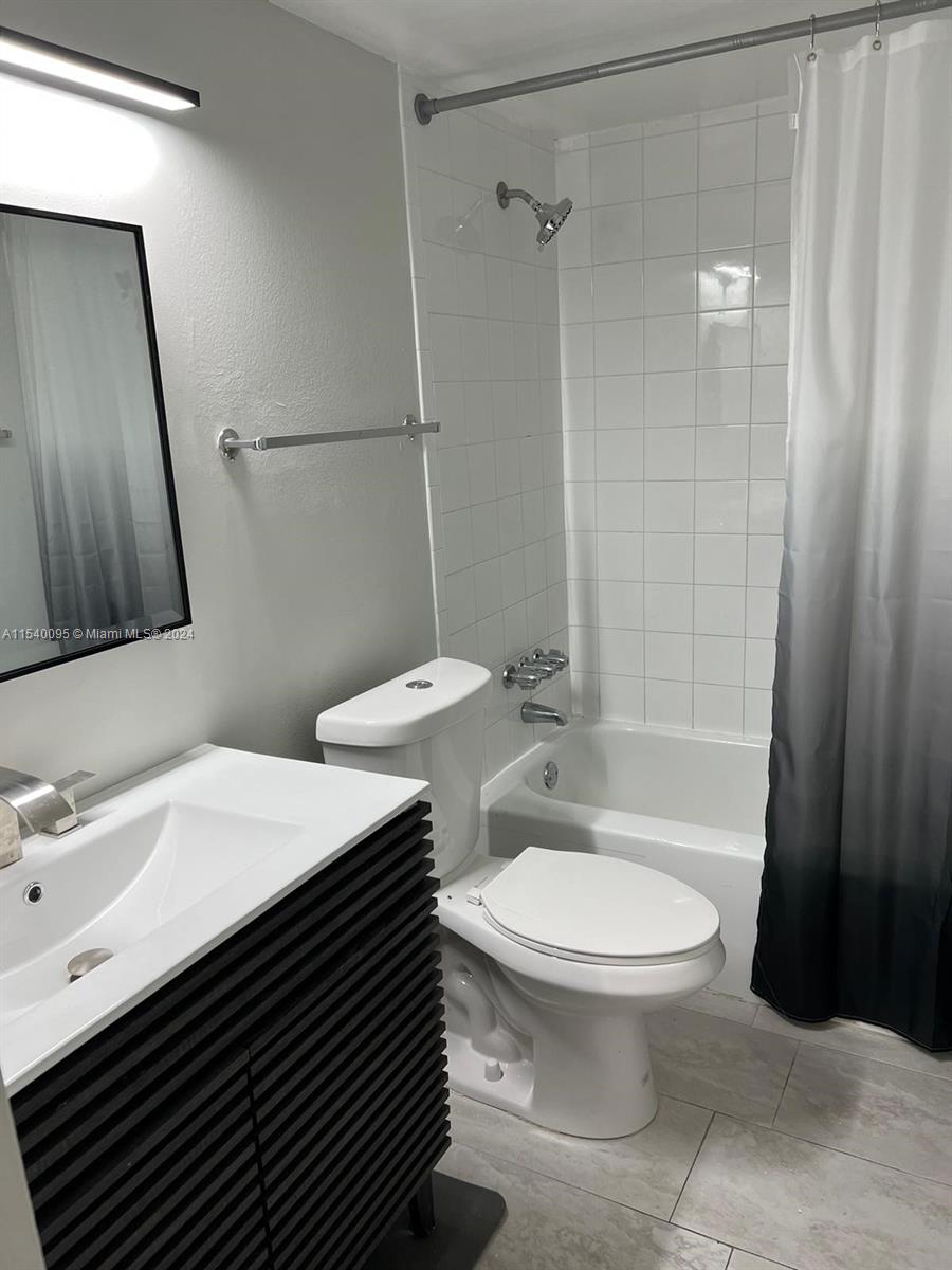 401 Golden Isles Dr 303, Hallandale Beach, Florida 33009, 2 Bedrooms Bedrooms, ,2 BathroomsBathrooms,Residential,For Sale,401 Golden Isles Dr 303,A11540095