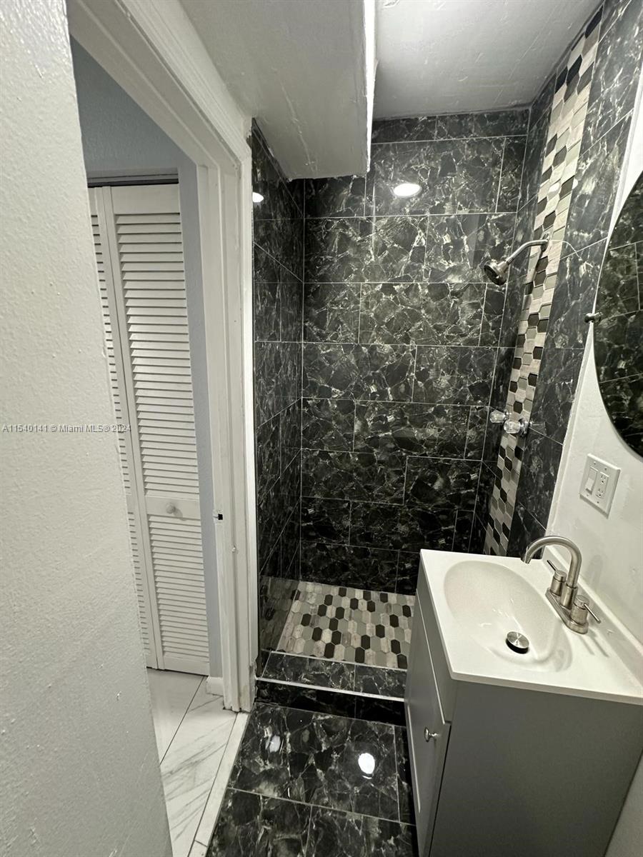 552 NE 161st St, North Miami Beach, Florida 33162, 5 Bedrooms Bedrooms, ,3 BathroomsBathrooms,Residential,For Sale,552 NE 161st St,A11540141