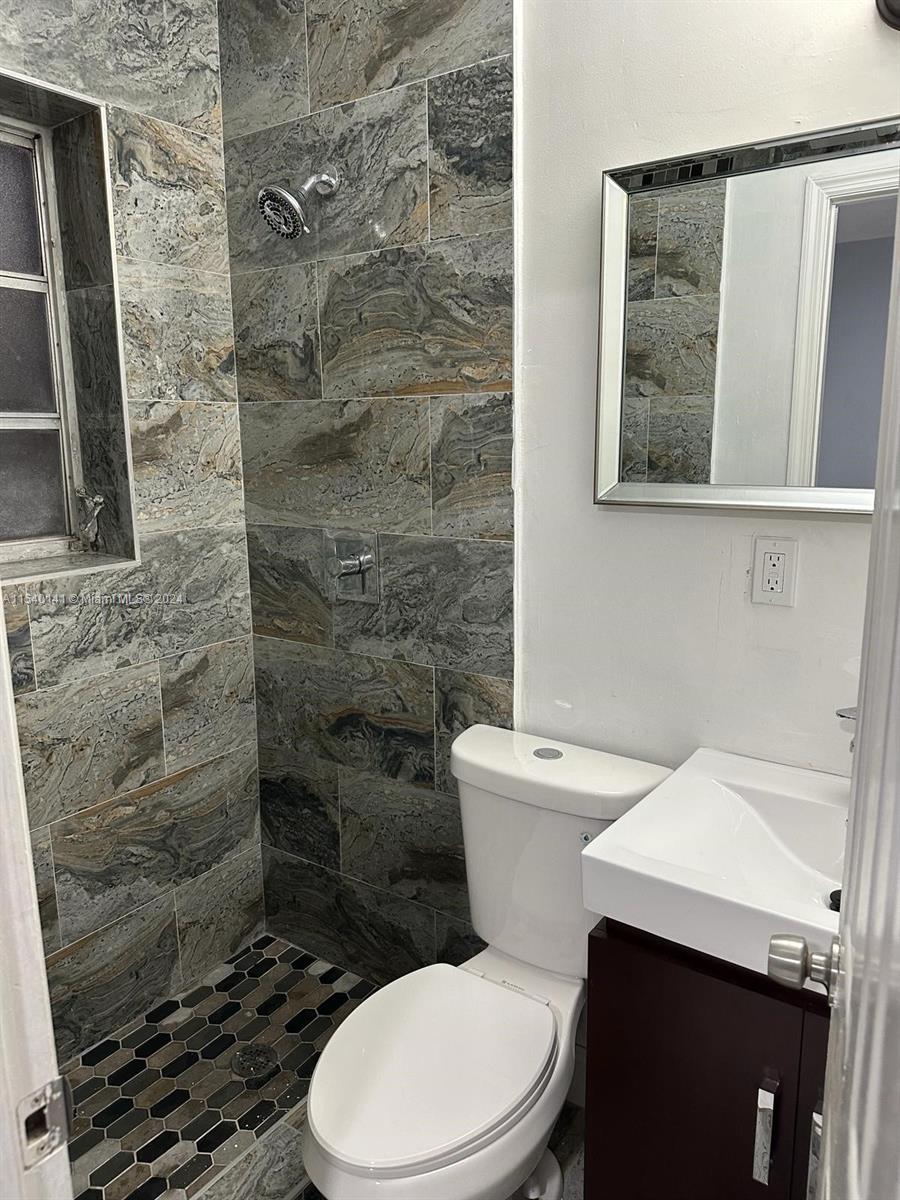 552 NE 161st St, North Miami Beach, Florida 33162, 5 Bedrooms Bedrooms, ,3 BathroomsBathrooms,Residential,For Sale,552 NE 161st St,A11540141