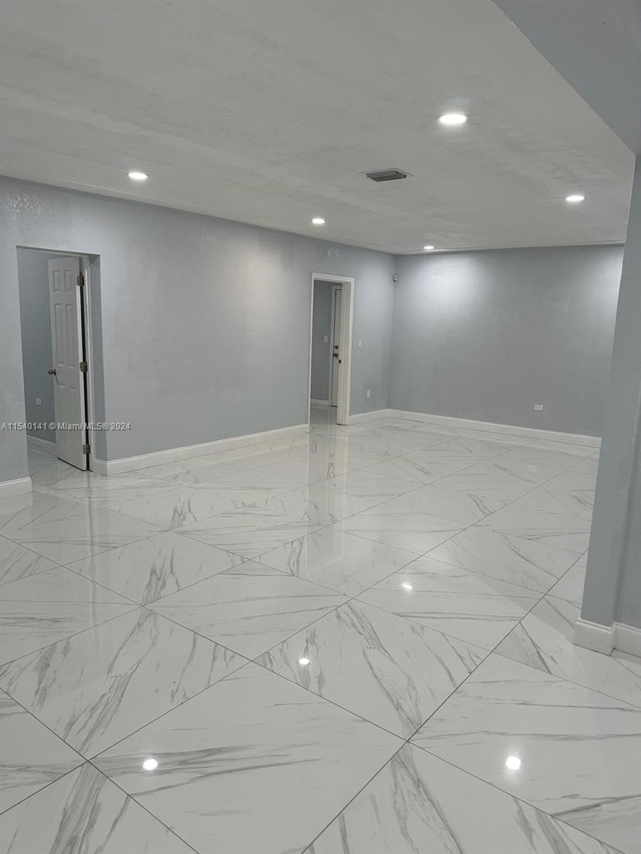 552 NE 161st St, North Miami Beach, Florida 33162, 5 Bedrooms Bedrooms, ,3 BathroomsBathrooms,Residential,For Sale,552 NE 161st St,A11540141