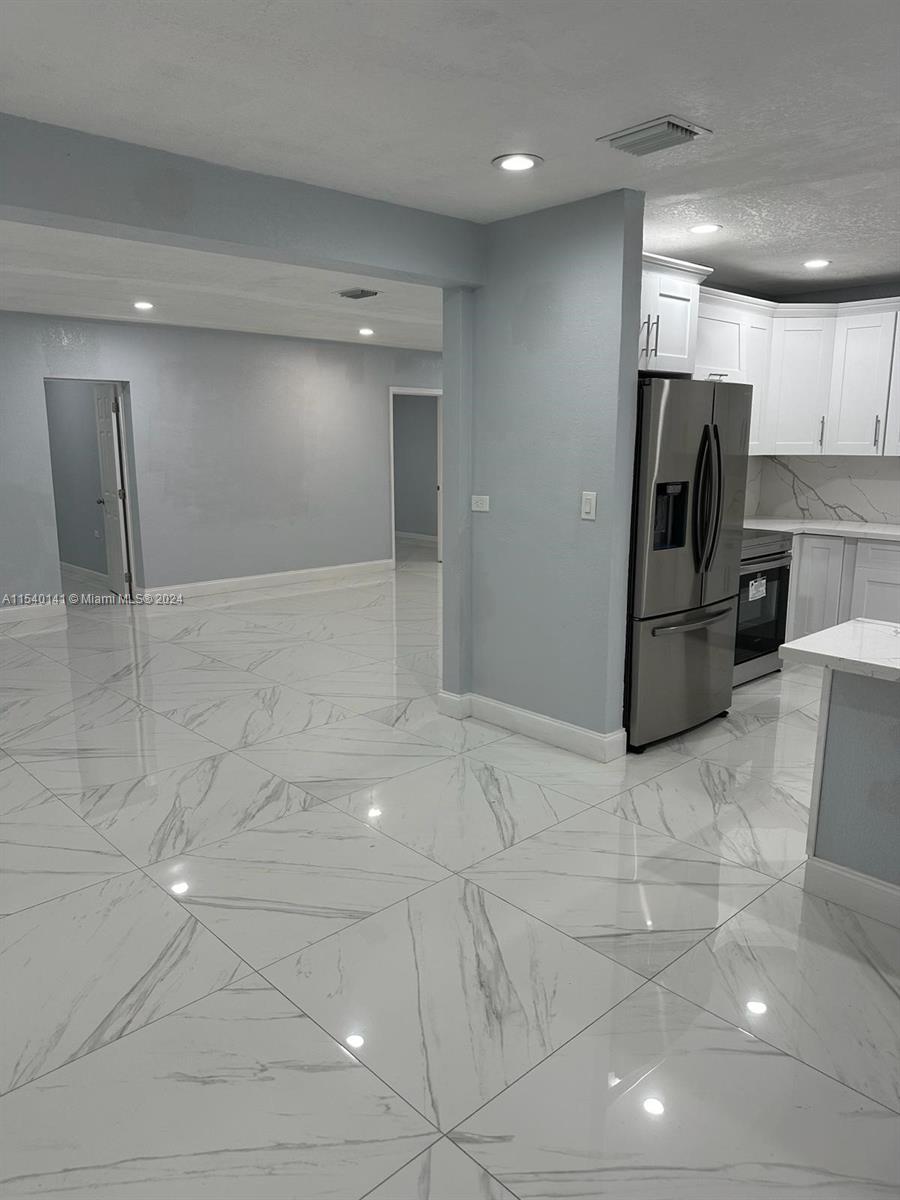 552 NE 161st St, North Miami Beach, Florida 33162, 5 Bedrooms Bedrooms, ,3 BathroomsBathrooms,Residential,For Sale,552 NE 161st St,A11540141