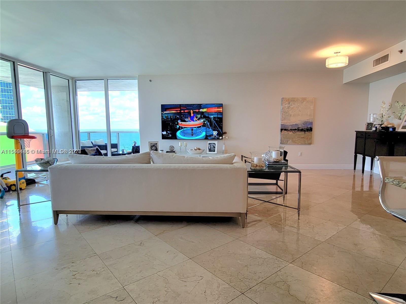 1800 S Ocean Dr 1510, Hallandale Beach, Florida 33009, 2 Bedrooms Bedrooms, ,2 BathroomsBathrooms,Residential,For Sale,1800 S Ocean Dr 1510,A11540185