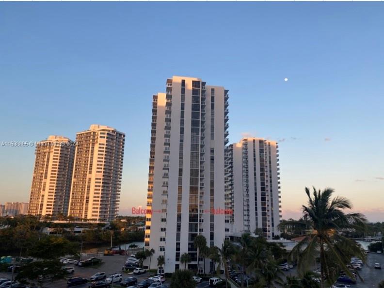 20505 E Country Club Dr 738, Aventura, Florida 33180, 2 Bedrooms Bedrooms, ,2 BathroomsBathrooms,Residentiallease,For Rent,20505 E Country Club Dr 738,A11538895