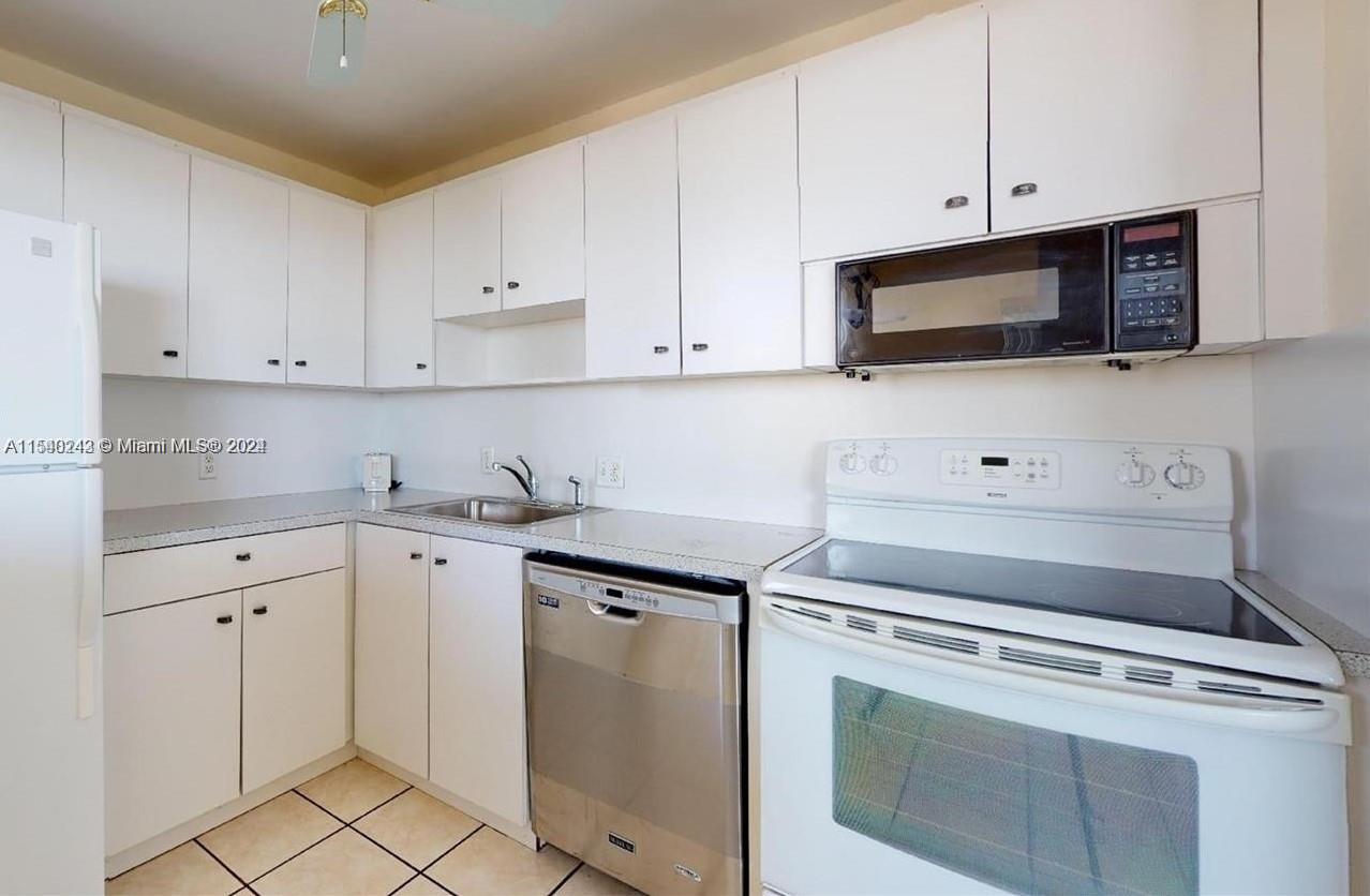 3625 Country Club Dr, Aventura, FL, 33180 United States, 1 Bedroom Bedrooms, ,1 BathroomBathrooms,Residential,For Sale,Country Club Dr,A11540243
