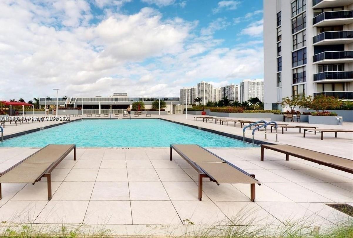 3625 Country Club Dr, Aventura, FL, 33180 United States, 1 Bedroom Bedrooms, ,1 BathroomBathrooms,Residential,For Sale,Country Club Dr,A11540243