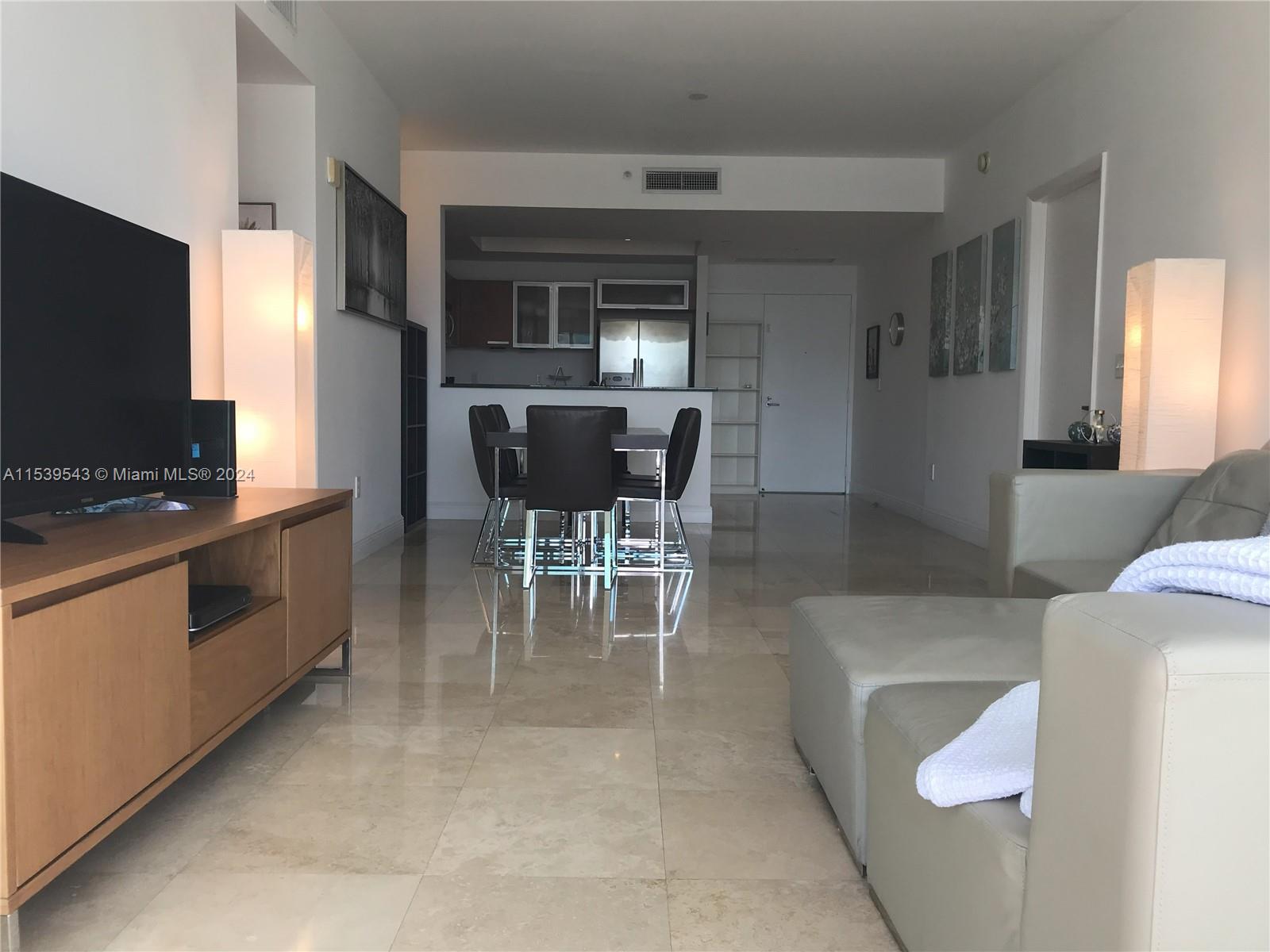3131 NE 188th St 1-910, Aventura, Florida 33180, 2 Bedrooms Bedrooms, ,2 BathroomsBathrooms,Residentiallease,For Rent,3131 NE 188th St 1-910,A11539543