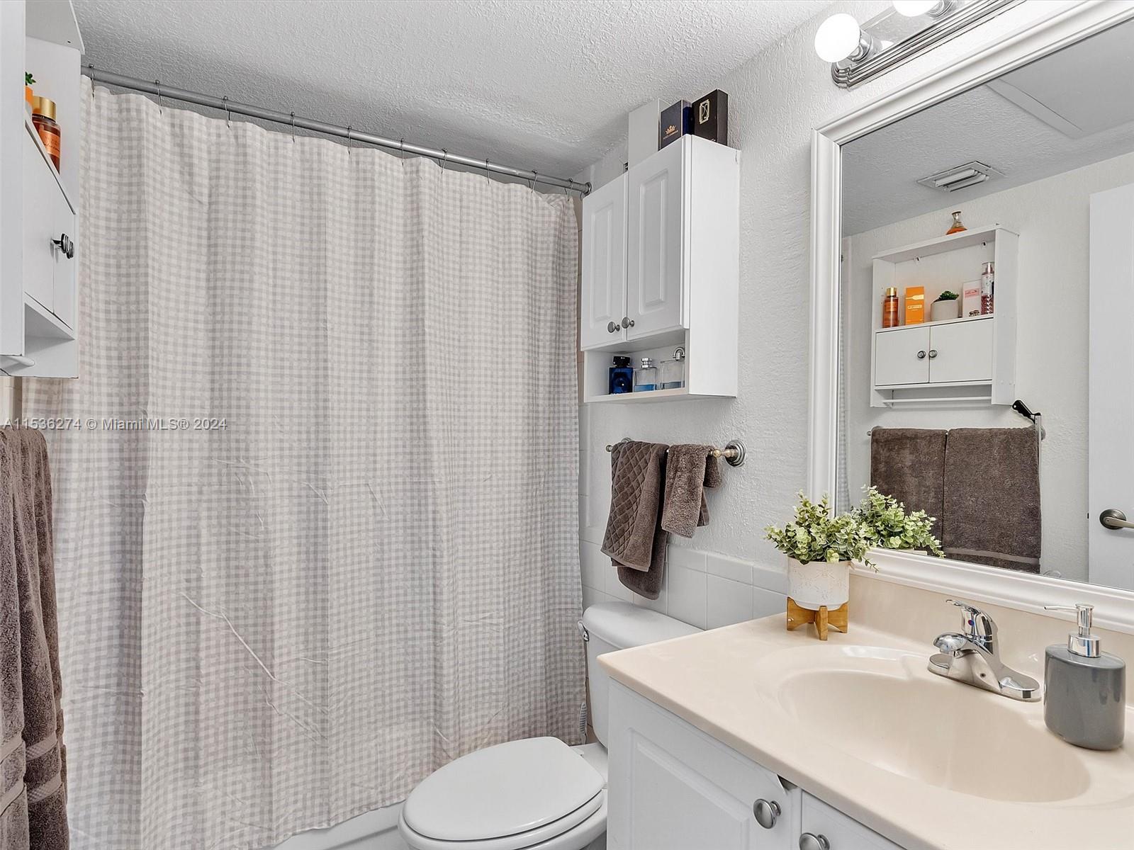 2501 S Ocean Dr 1108, Hollywood, Florida 33019, 1 Bedroom Bedrooms, ,1 BathroomBathrooms,Residential,For Sale,2501 S Ocean Dr 1108,A11536274