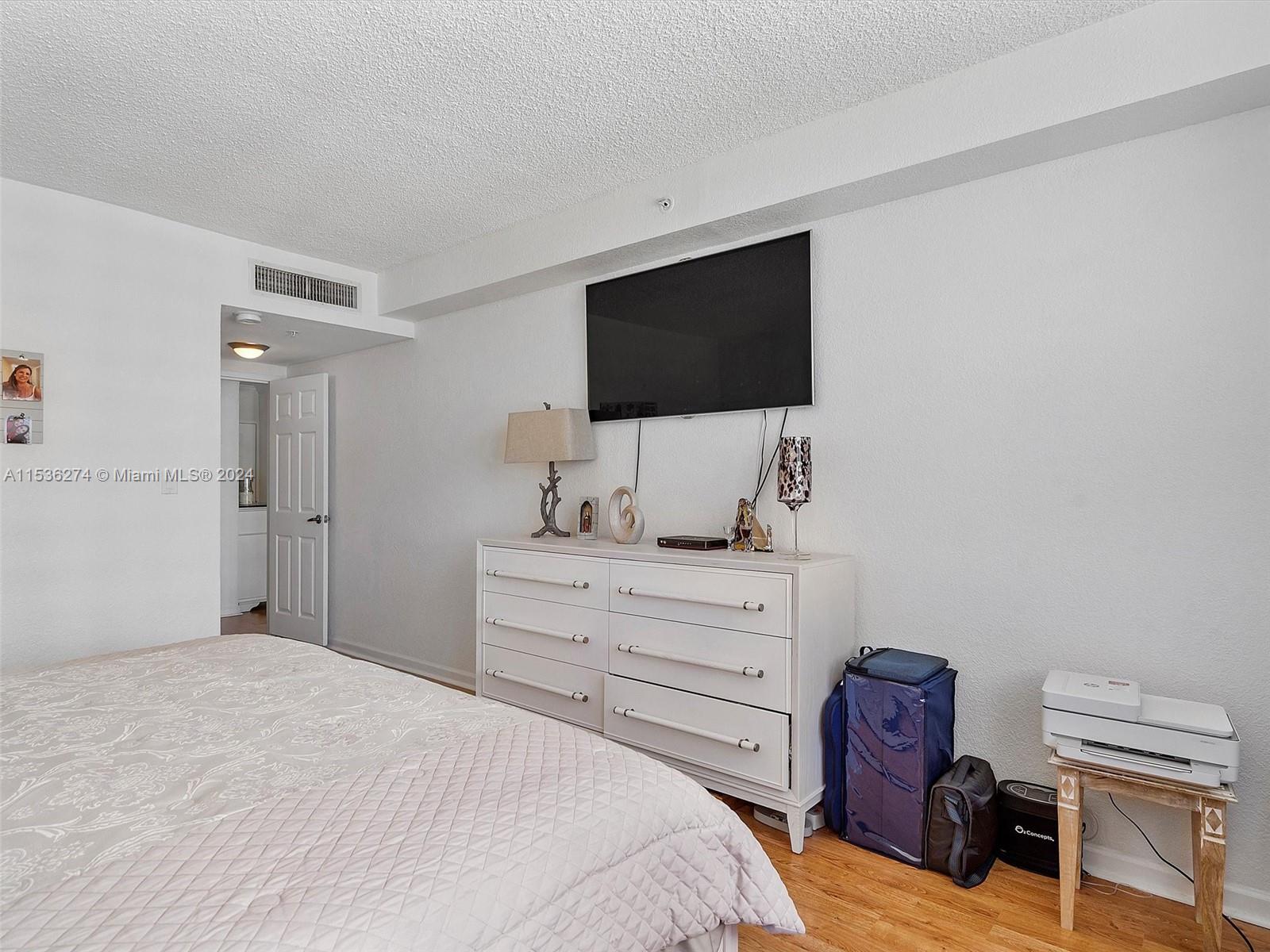 2501 S Ocean Dr 1108, Hollywood, Florida 33019, 1 Bedroom Bedrooms, ,1 BathroomBathrooms,Residential,For Sale,2501 S Ocean Dr 1108,A11536274