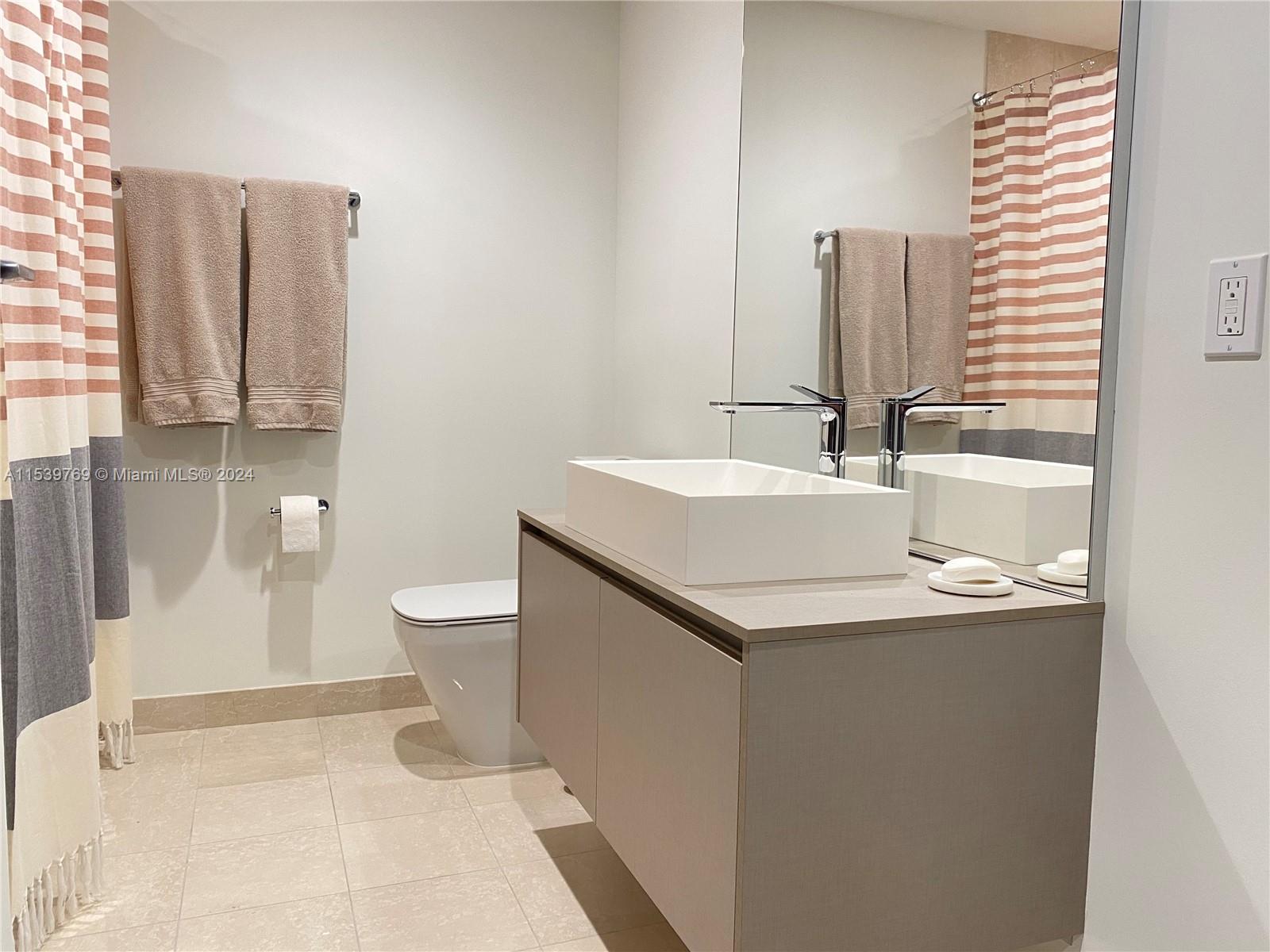 1000 Brickell Plaza 3807, Miami, Florida 33131, 1 Bedroom Bedrooms, ,2 BathroomsBathrooms,Residentiallease,For Rent,1000 Brickell Plaza 3807,A11539769