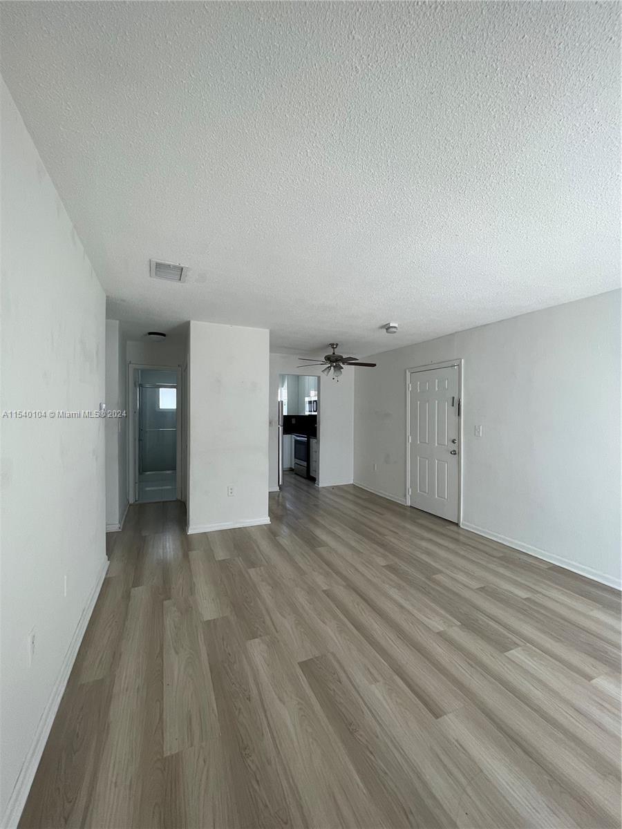 570 NE 63rd St 4, Miami, Florida 33138, 2 Bedrooms Bedrooms, ,1 BathroomBathrooms,Residentiallease,For Rent,570 NE 63rd St 4,A11540104