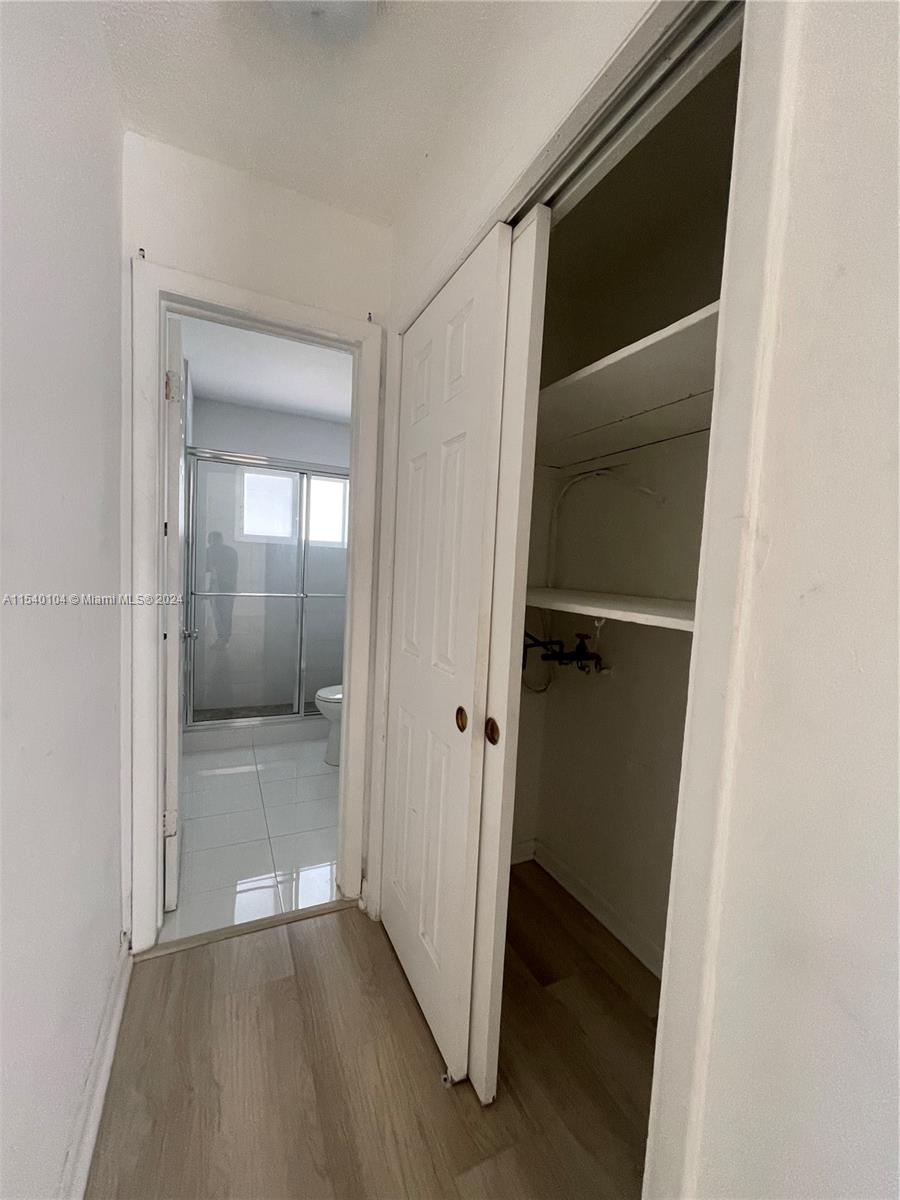 570 NE 63rd St 4, Miami, Florida 33138, 2 Bedrooms Bedrooms, ,1 BathroomBathrooms,Residentiallease,For Rent,570 NE 63rd St 4,A11540104