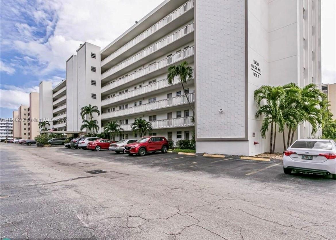 1000 NE 12th Ave 108, Hallandale Beach, Florida 33009, 2 Bedrooms Bedrooms, ,2 BathroomsBathrooms,Residential,For Sale,1000 NE 12th Ave 108,A11540273