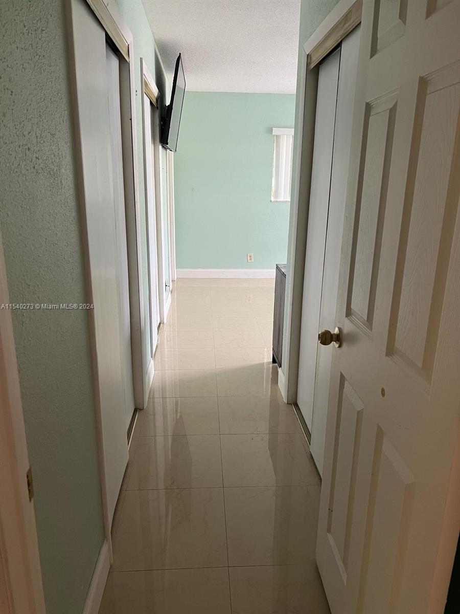 1000 NE 12th Ave 108, Hallandale Beach, Florida 33009, 2 Bedrooms Bedrooms, ,2 BathroomsBathrooms,Residential,For Sale,1000 NE 12th Ave 108,A11540273