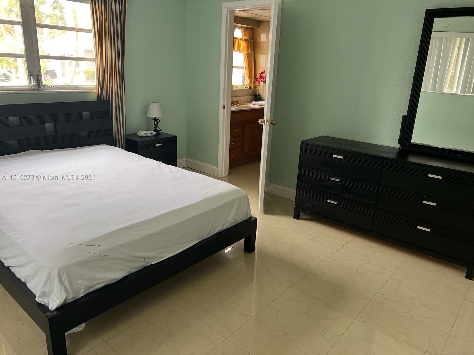 1000 NE 12th Ave 108, Hallandale Beach, Florida 33009, 2 Bedrooms Bedrooms, ,2 BathroomsBathrooms,Residential,For Sale,1000 NE 12th Ave 108,A11540273