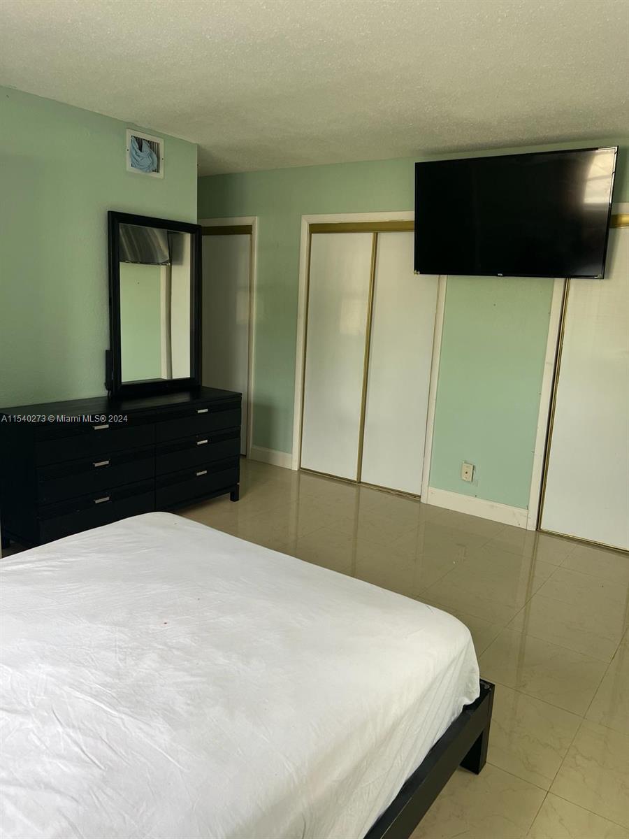 1000 NE 12th Ave 108, Hallandale Beach, Florida 33009, 2 Bedrooms Bedrooms, ,2 BathroomsBathrooms,Residential,For Sale,1000 NE 12th Ave 108,A11540273