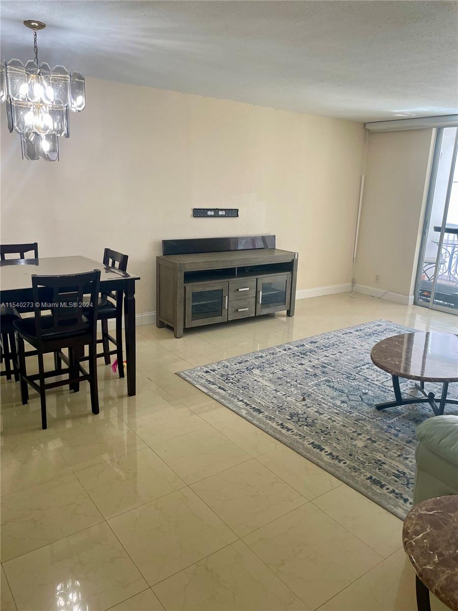 1000 NE 12th Ave 108, Hallandale Beach, Florida 33009, 2 Bedrooms Bedrooms, ,2 BathroomsBathrooms,Residential,For Sale,1000 NE 12th Ave 108,A11540273