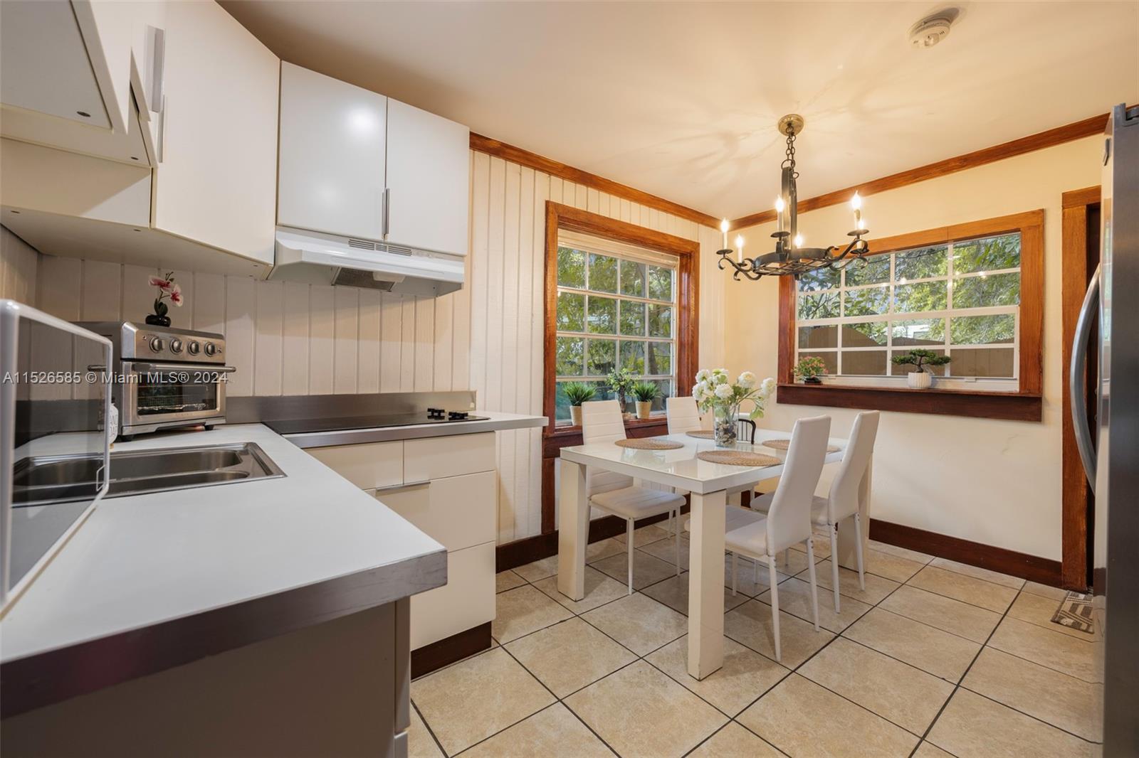 11612 NE 6th Ave, Biscayne Park, Florida 33161, 4 Bedrooms Bedrooms, ,3 BathroomsBathrooms,Residentiallease,For Rent,11612 NE 6th Ave,A11526585