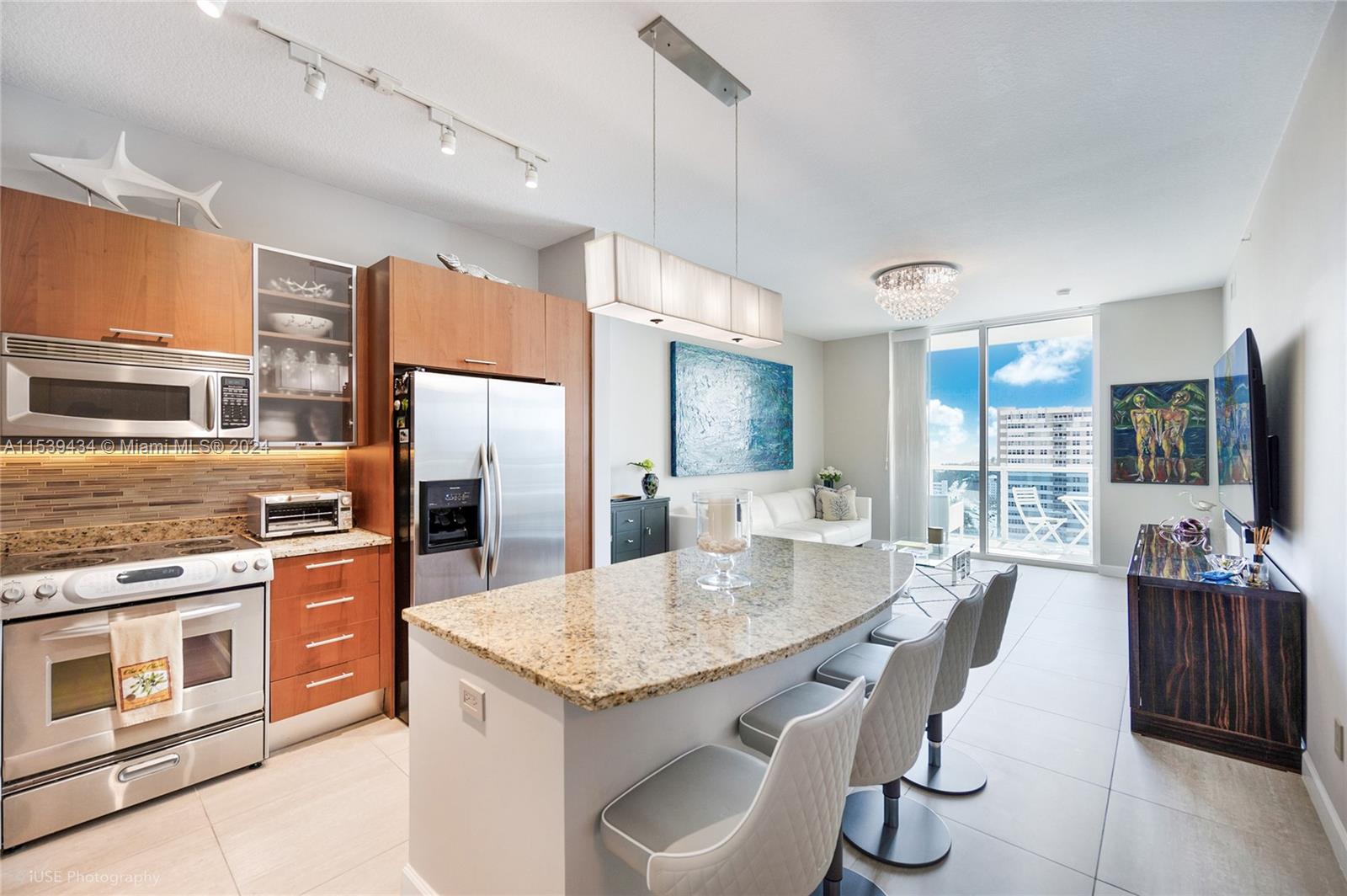 1945 S Ocean Dr 1902, Hallandale Beach, Florida 33009, 1 Bedroom Bedrooms, ,1 BathroomBathrooms,Residential,For Sale,1945 S Ocean Dr 1902,A11539434