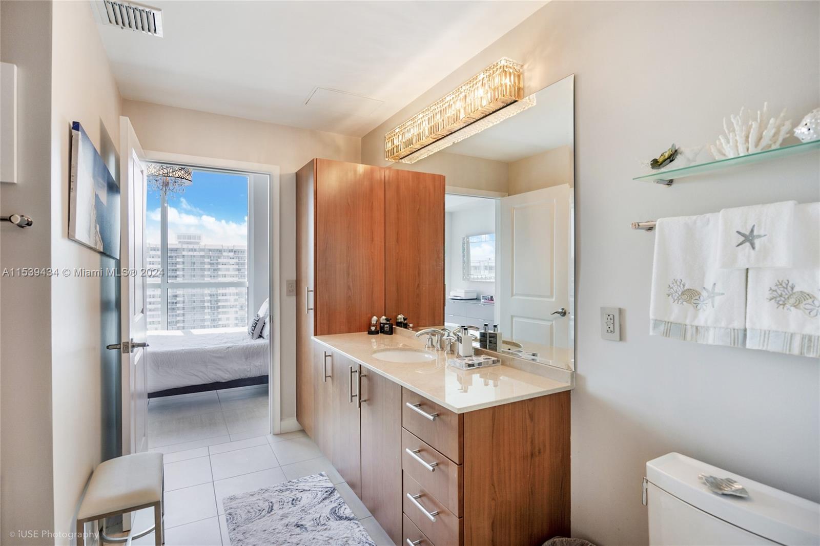1945 S Ocean Dr 1902, Hallandale Beach, Florida 33009, 1 Bedroom Bedrooms, ,1 BathroomBathrooms,Residential,For Sale,1945 S Ocean Dr 1902,A11539434