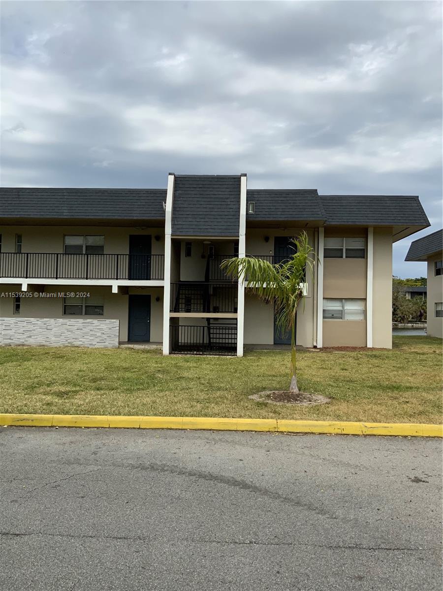 7925 S Colony Cir S 210, Tamarac, Florida 33321, 2 Bedrooms Bedrooms, ,2 BathroomsBathrooms,Residentiallease,For Rent,7925 S Colony Cir S 210,A11539205