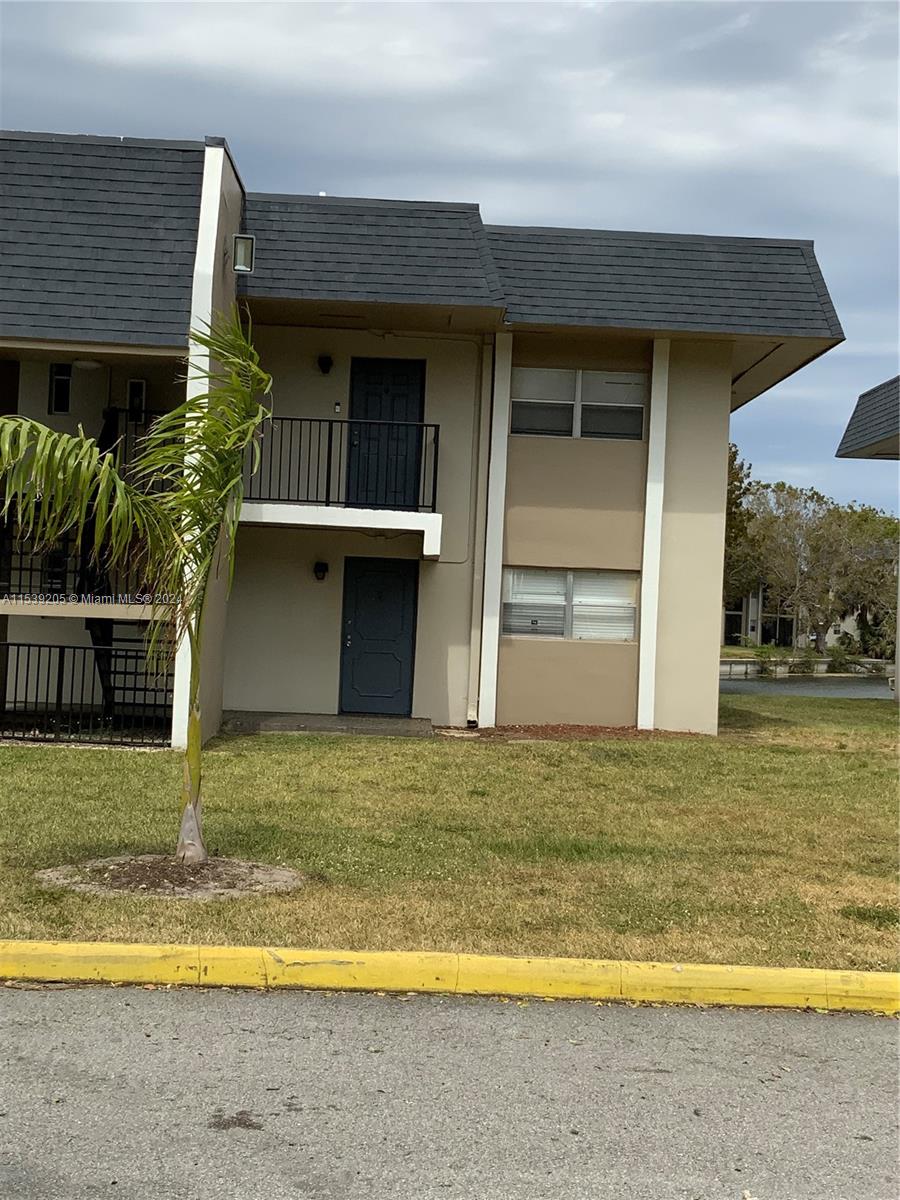 7925 S Colony Cir S 210, Tamarac, Florida 33321, 2 Bedrooms Bedrooms, ,2 BathroomsBathrooms,Residentiallease,For Rent,7925 S Colony Cir S 210,A11539205