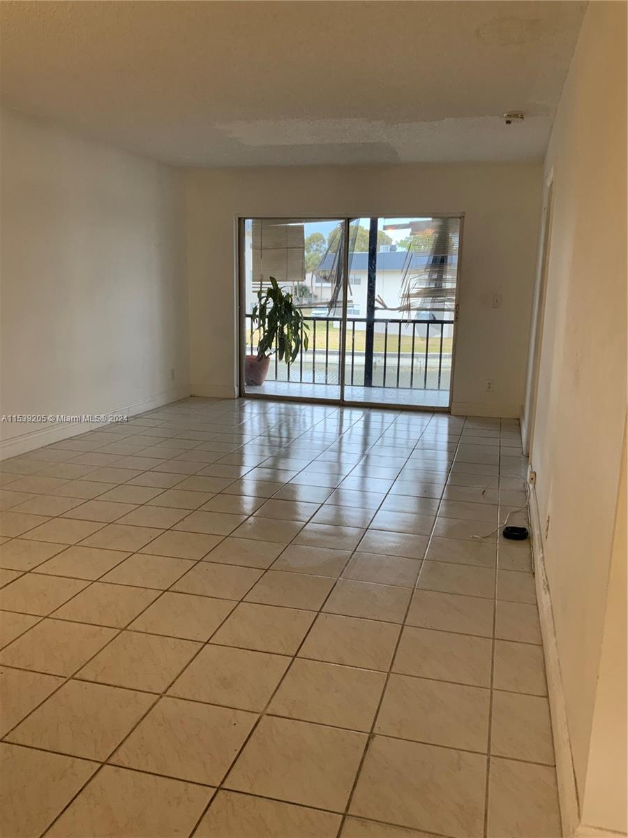 7925 S Colony Cir S 210, Tamarac, Florida 33321, 2 Bedrooms Bedrooms, ,2 BathroomsBathrooms,Residentiallease,For Rent,7925 S Colony Cir S 210,A11539205