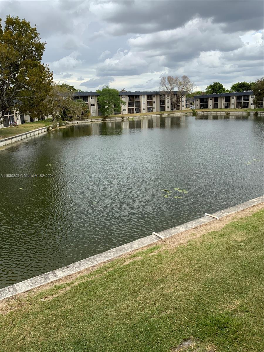 7925 S Colony Cir S 210, Tamarac, Florida 33321, 2 Bedrooms Bedrooms, ,2 BathroomsBathrooms,Residentiallease,For Rent,7925 S Colony Cir S 210,A11539205