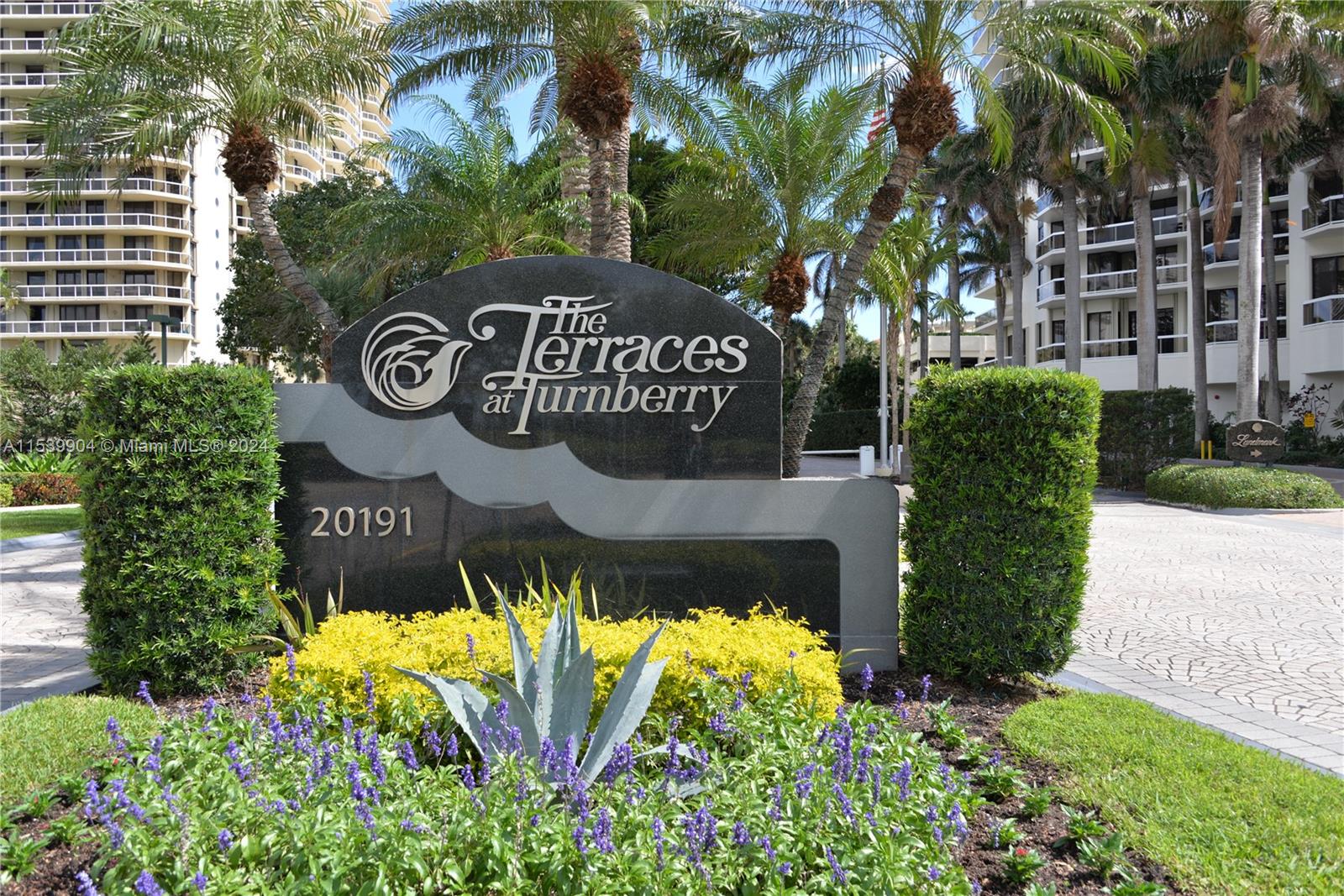 Aventura, FL, 33180 United States, 2 Bedrooms Bedrooms, ,2 BathroomsBathrooms,Residential,For Sale,A11539904