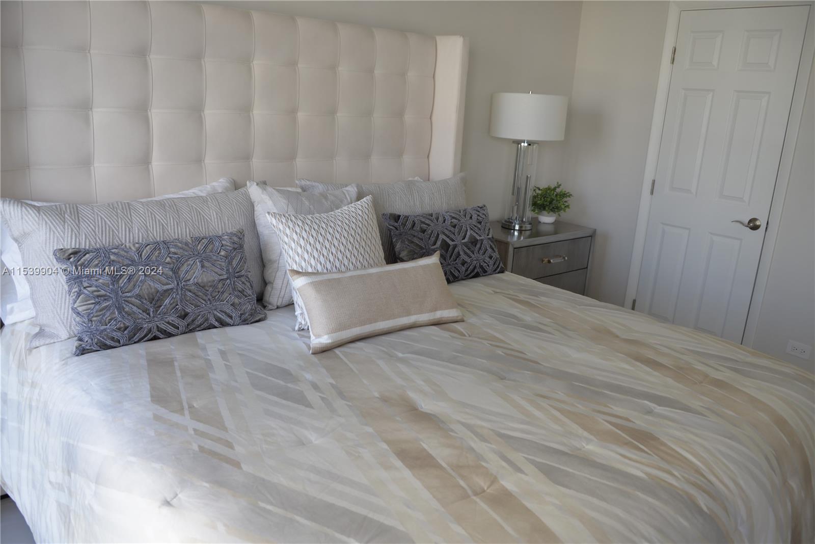 2nd bedroom.